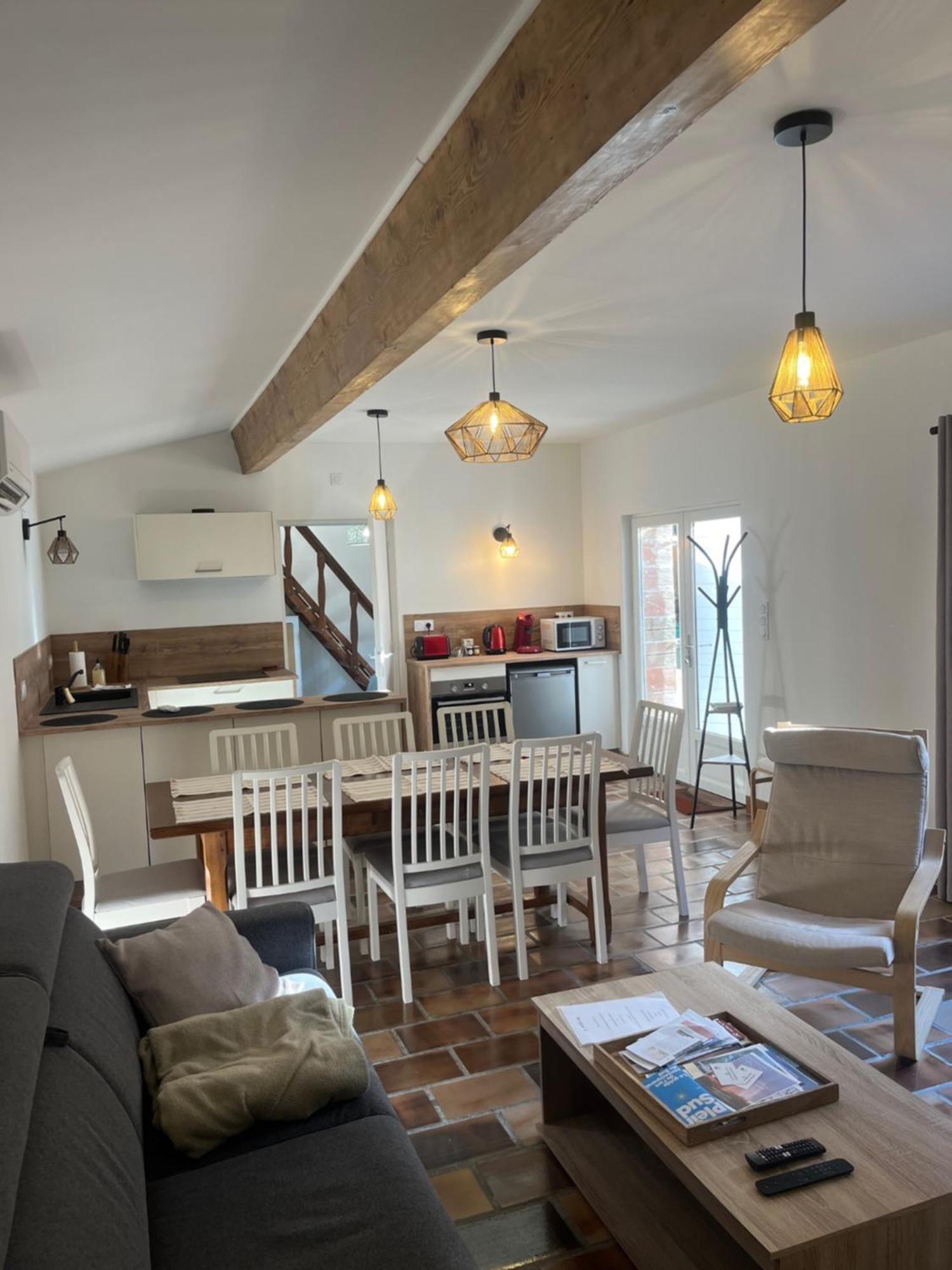 Gite En Provence Dans Grand Jardin Avec Piscine Partagee Cornillon-Confoux Exteriér fotografie